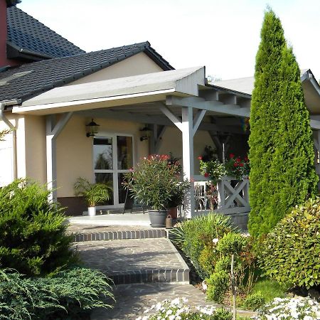 Gasthaus Ela Hotel Dahlewitz  Bagian luar foto