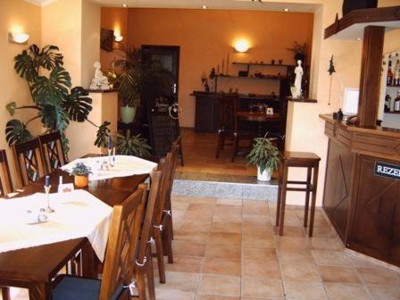 Gasthaus Ela Hotel Dahlewitz  Bagian luar foto